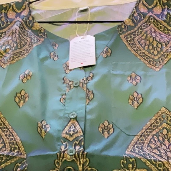 Top - Picture 3 of 3